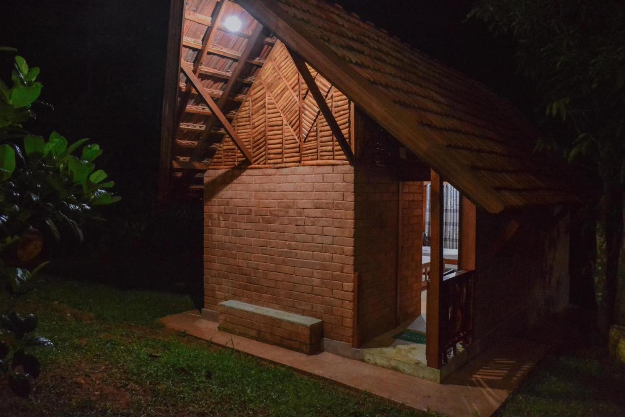 Cinnamon Village Sinharaja Deniyaya Kültér fotó